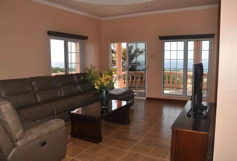 هتل Sun Rise Condos By The Vacation Casa