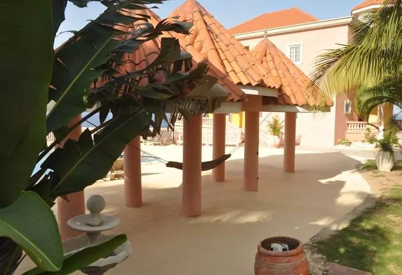 هتل Sun Rise Condos By The Vacation Casa