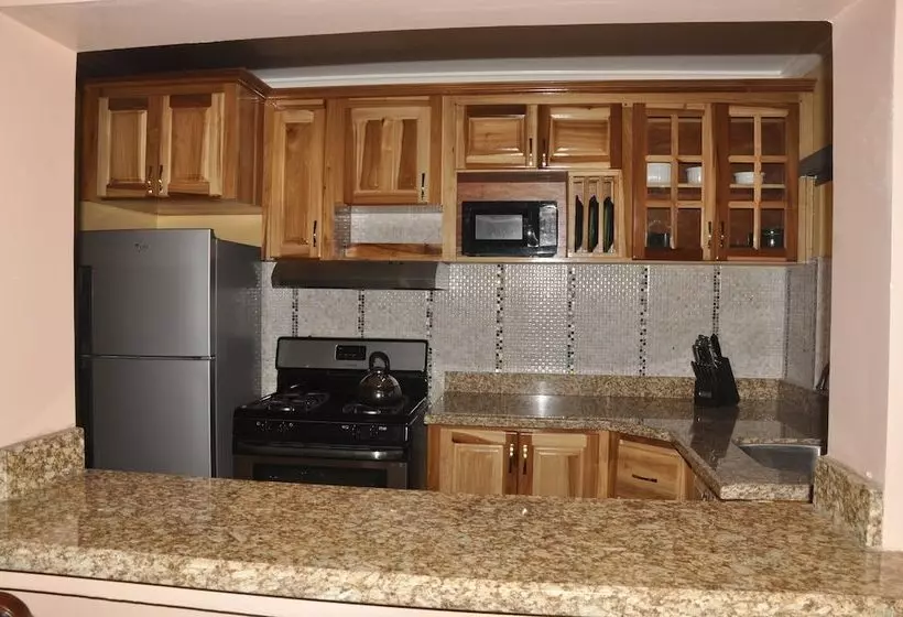 هتل Sun Rise Condos By The Vacation Casa