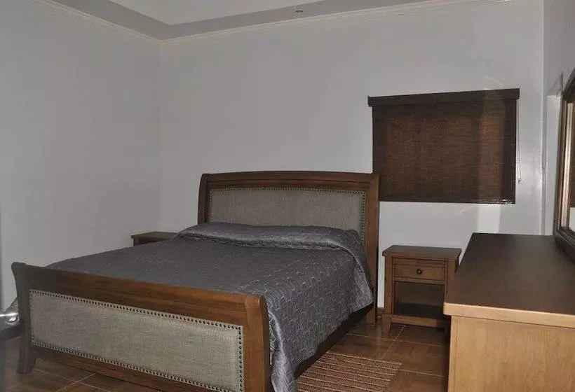 هتل Sun Rise Condos By The Vacation Casa