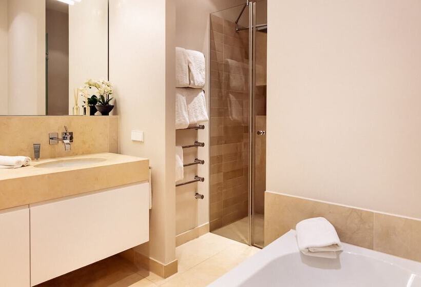 ホテル The Wellem Residences