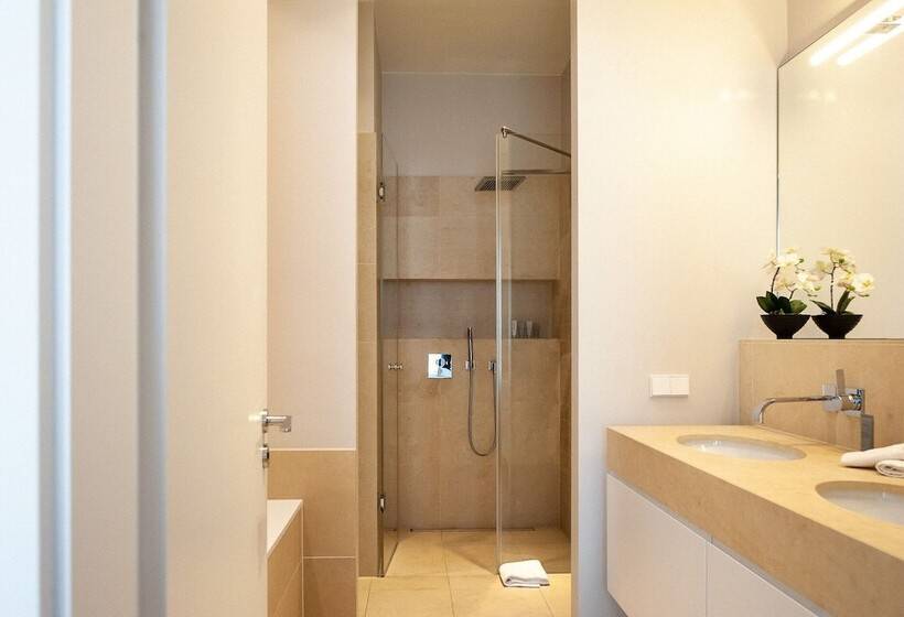 ホテル The Wellem Residences