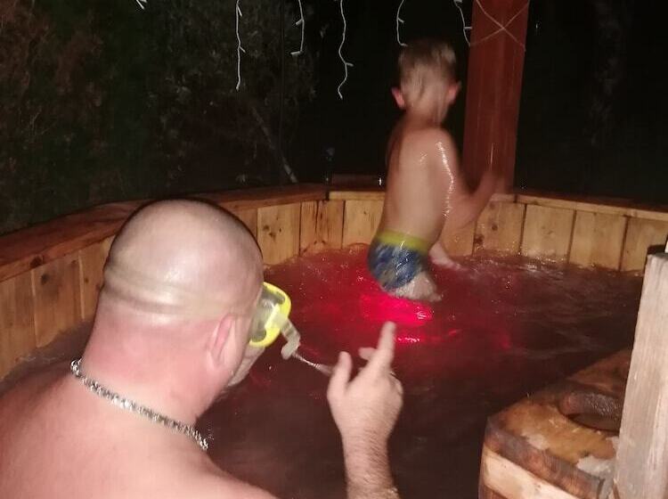 هتل Willa Pod Orłem