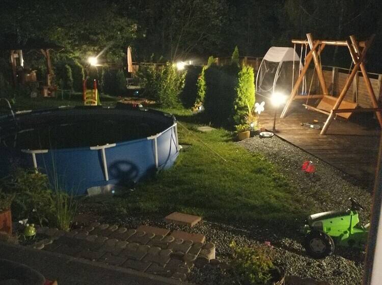 هتل Willa Pod Orłem