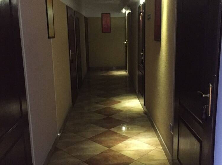 בית מלון כפרי Zajazd Namysłowiak