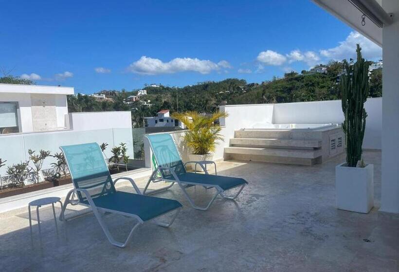 Nicole Apthotel Penthouse