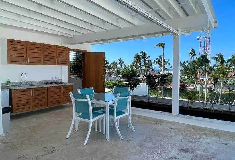 Nicole Apthotel Penthouse