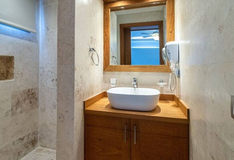 Nicole Apthotel Penthouse