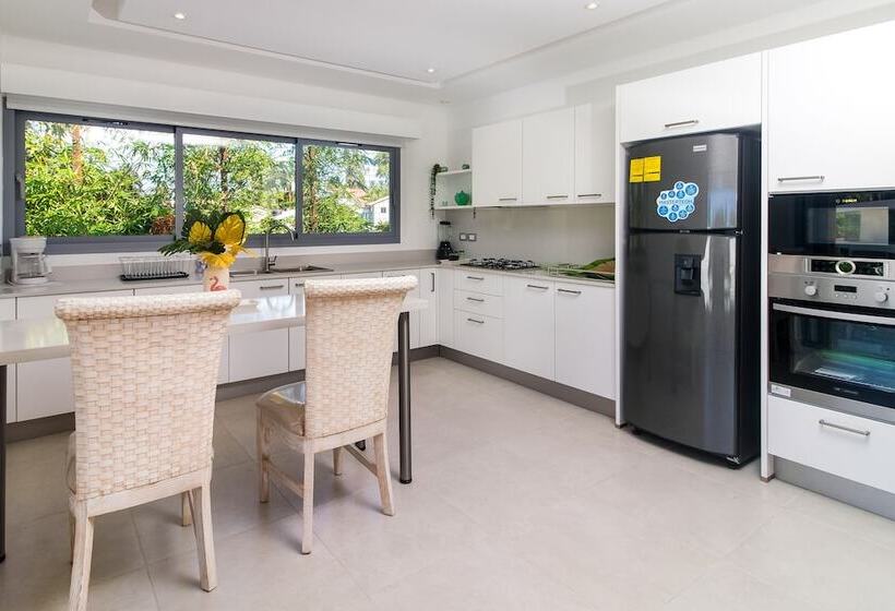 Nicole Apthotel Penthouse