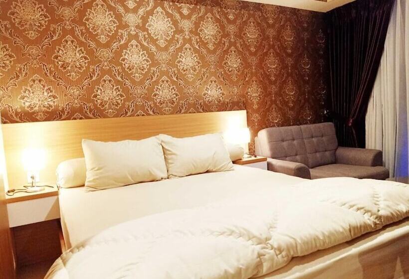 בית מלון כפרי Apartemen Grand Kamala Lagoon By Aparian