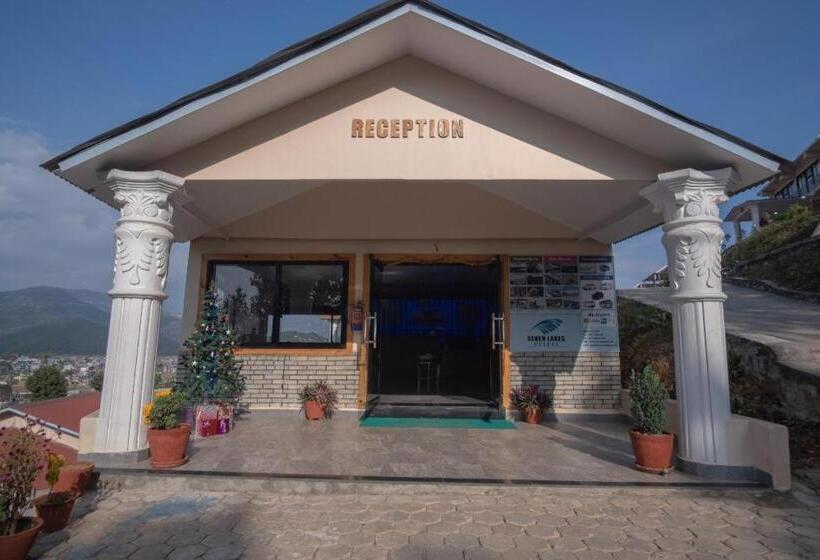 هتل Seven Lakes Resort