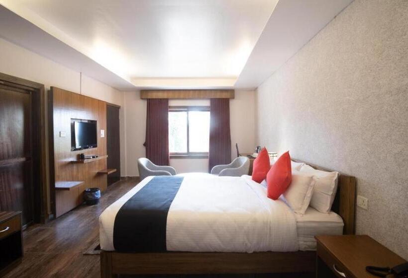 هتل Seven Lakes Resort