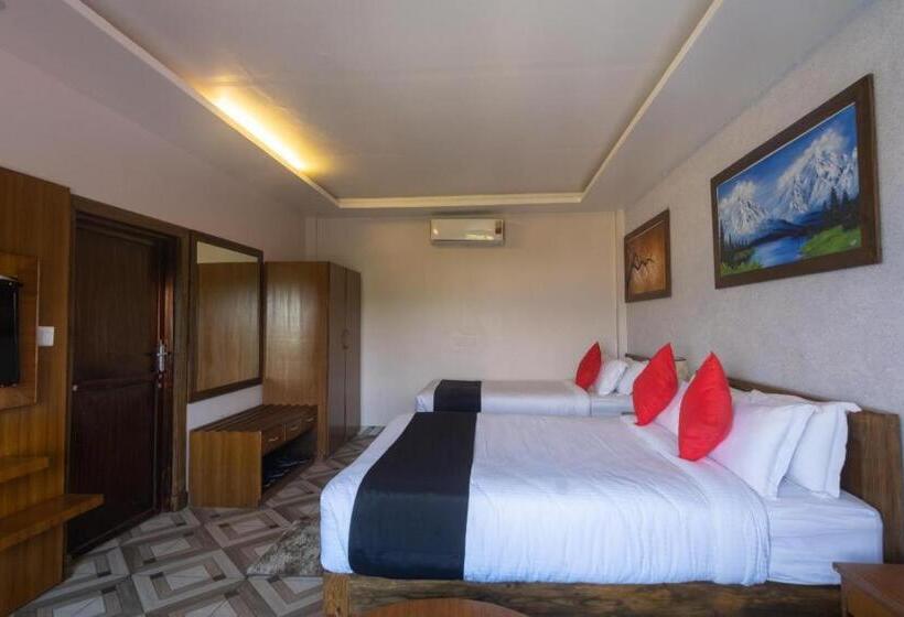 هتل Seven Lakes Resort