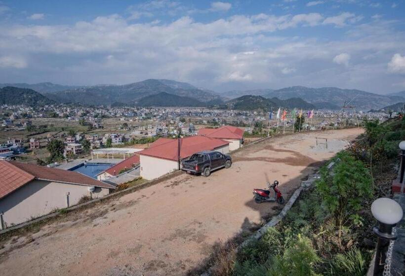 هتل Seven Lakes Resort