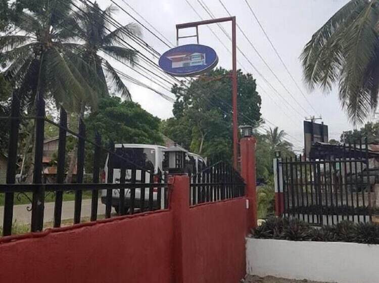 בית מלון כפרי Catalinas Inn