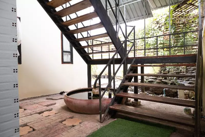هتل Greenery Home By Oyo Rooms