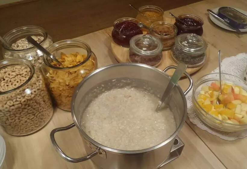 هتل Guesthouse Steinsholt