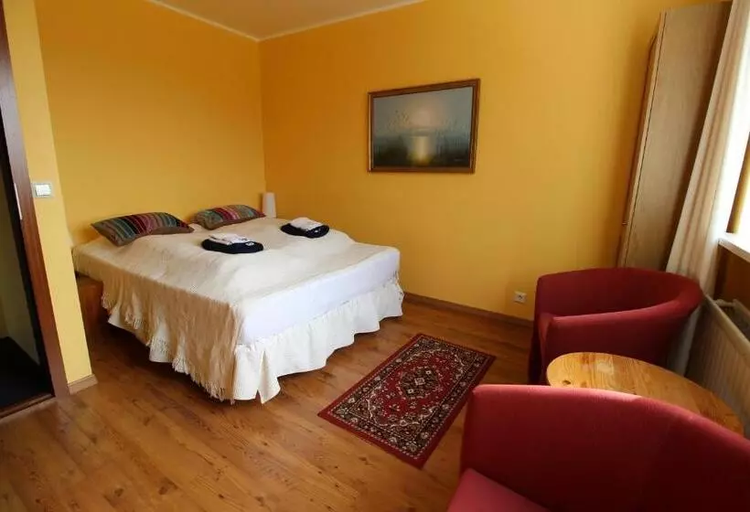 هتل Guesthouse Steinsholt