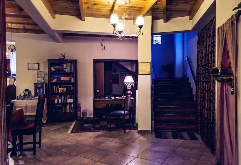 Отель Guesthouse Teloni