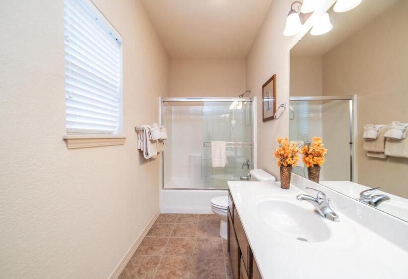 هتل The Links At Thousand Hills