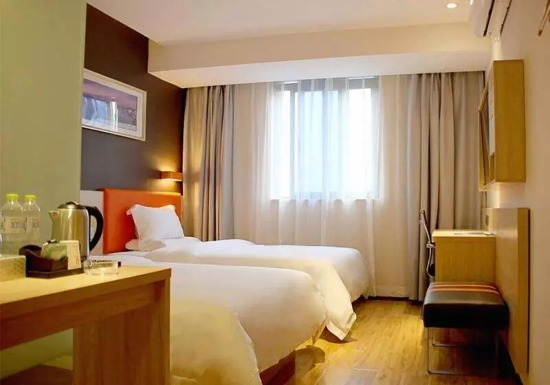 هتل 7days Premium Chongqing Nanping Pedestrian Street Light Rail Station Branch