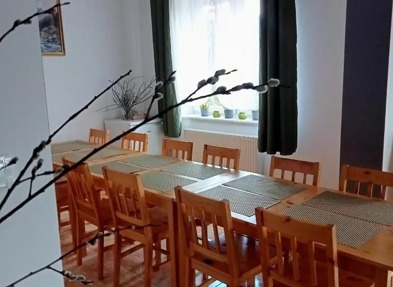 ホテル Agroturystyka U Rysia