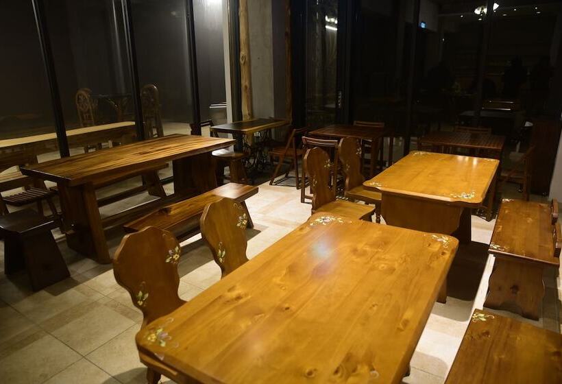 هتل Alishan B&b Yunmingi