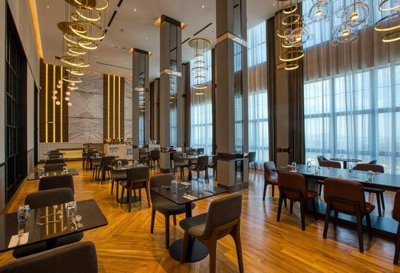 בית מלון כפרי Mercure Living Putrajaya