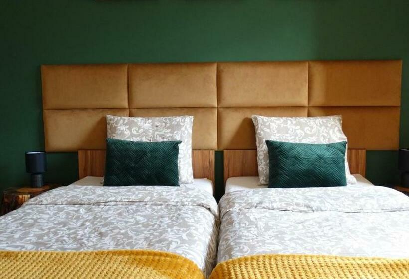 渡假胜地 Tawerna Stawiska