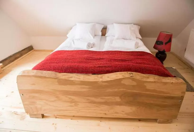 ベッドアンドブレックファースト Stara Chata W Beskidach