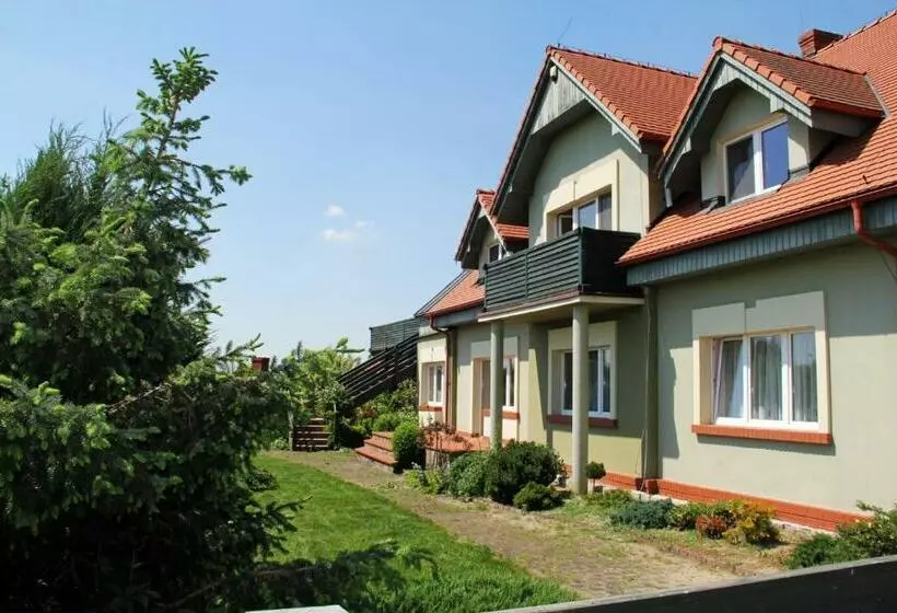ホテル Agroturystyka Trzcinowy Zakątek