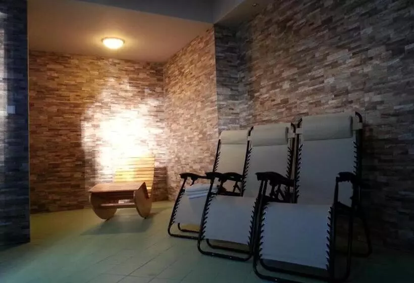 Hotelli Restauracja U Guta