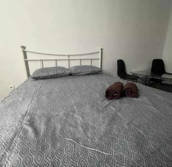 Majatalo Paris Rynek Centrum &parking