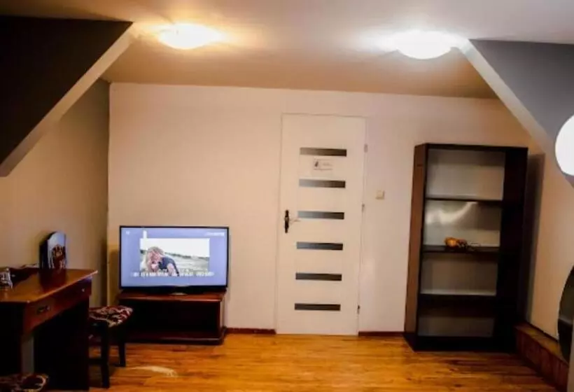 Majatalo Paris Rynek Centrum &parking