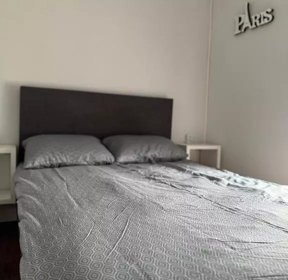 Majatalo Paris Rynek Centrum &parking