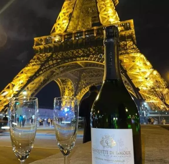 Majatalo Paris Rynek Centrum &parking