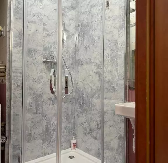 Majatalo Paris Rynek Centrum &parking