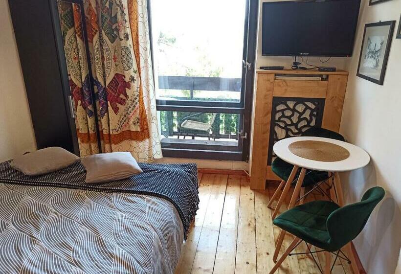 ペンション Tara