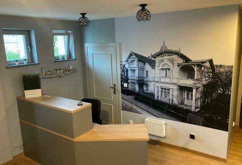 פנסיון Villa Neos