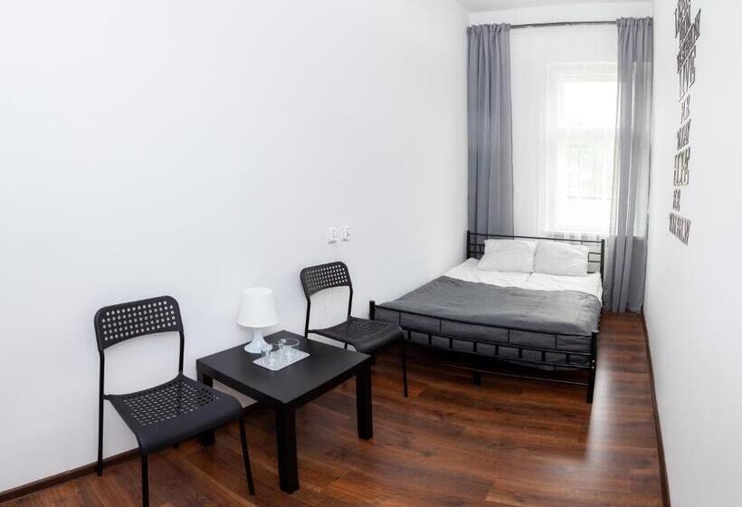 הוסטל Mainstation