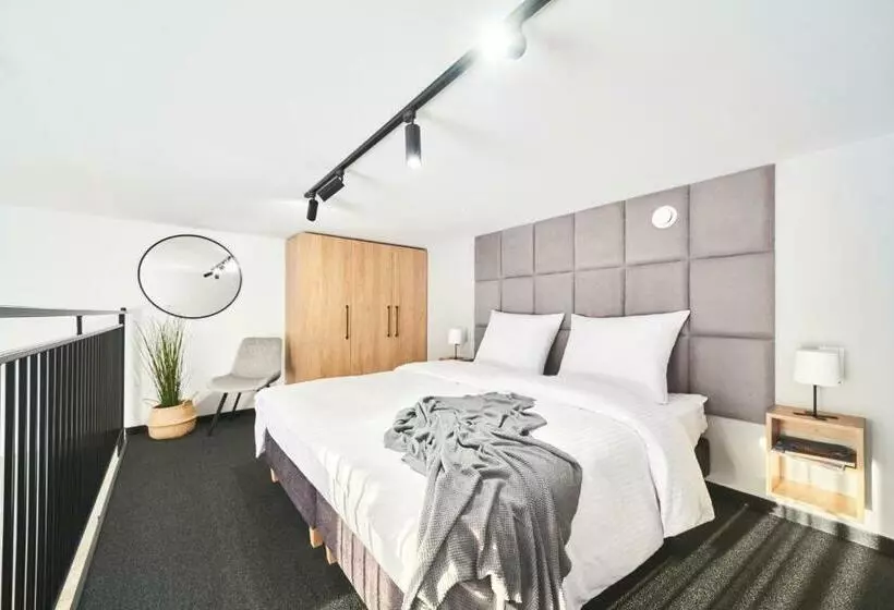 Retkeilymaja Na Fursie Apartments & Rooms