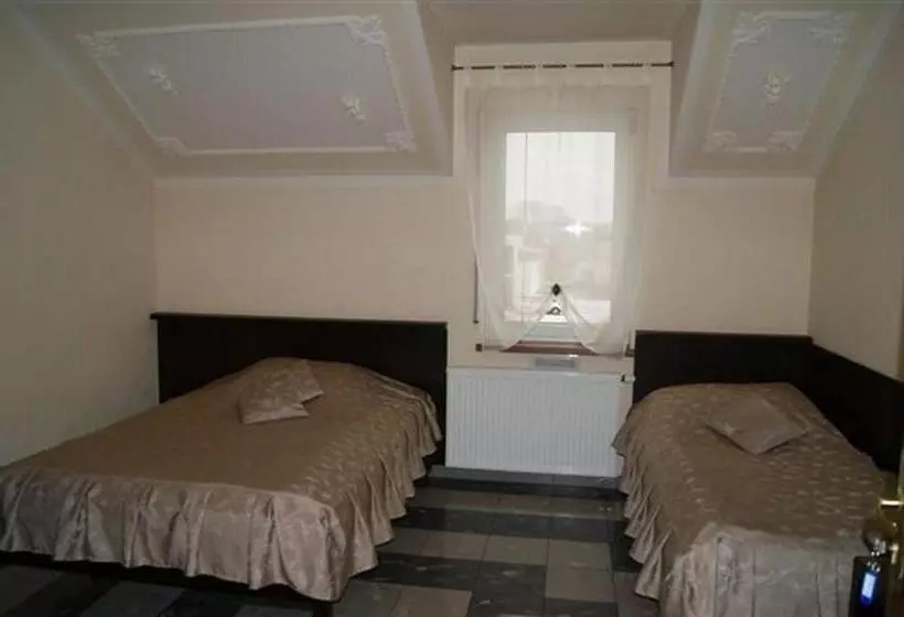 Retkeilymaja Pokoje Gościnne Gum Bar