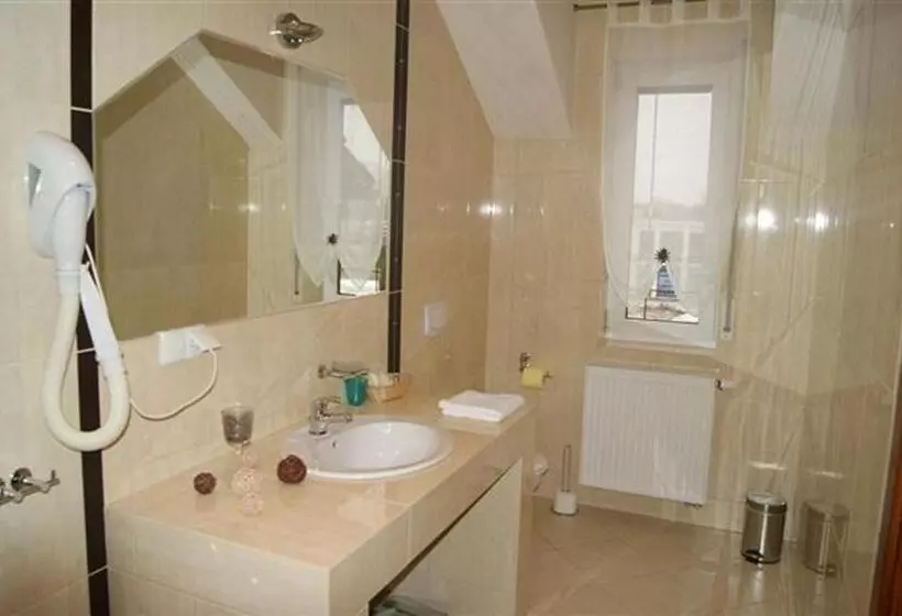 Retkeilymaja Pokoje Gościnne Gum Bar