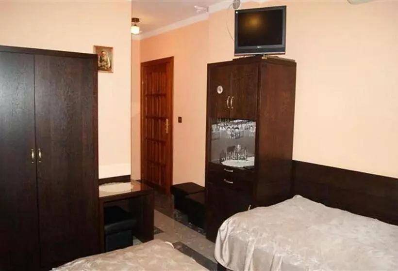 Retkeilymaja Pokoje Gościnne Gum Bar