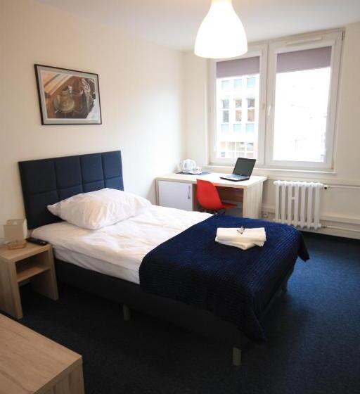 هاستل Studencki Dom Marynarza Pasat