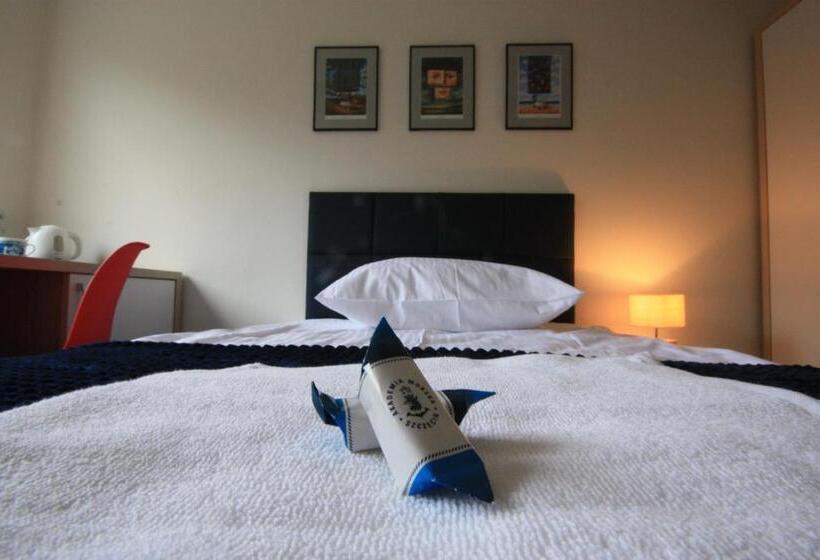 هاستل Studencki Dom Marynarza Pasat