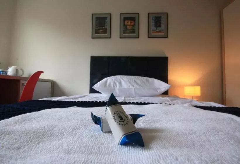 هاستل Studencki Dom Marynarza Pasat