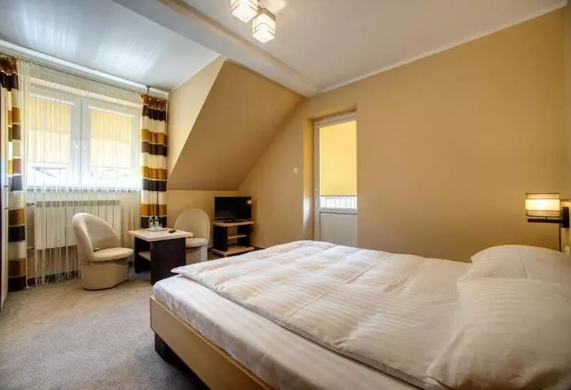 ユースホステル Zajazd Sanocki