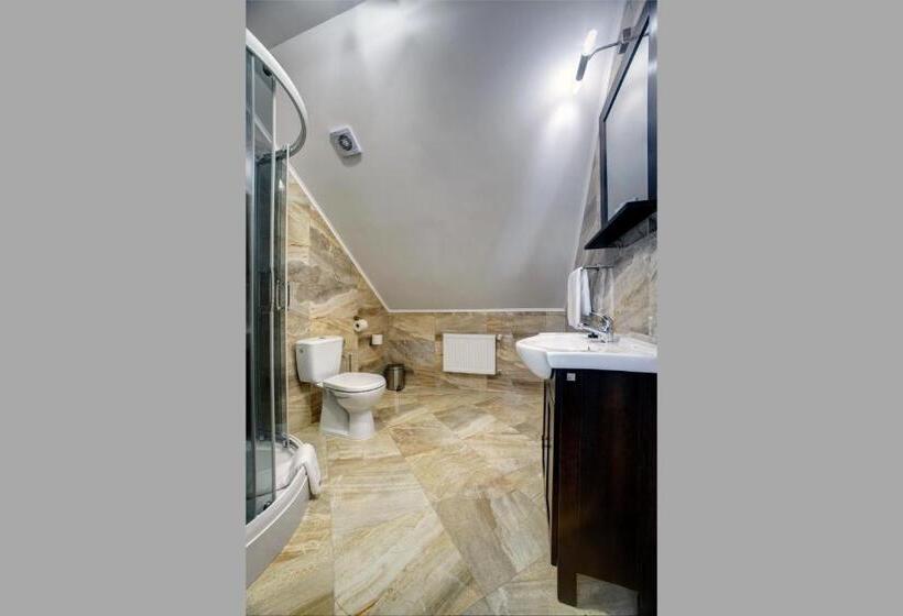 호스텔 Zajazd Sanocki