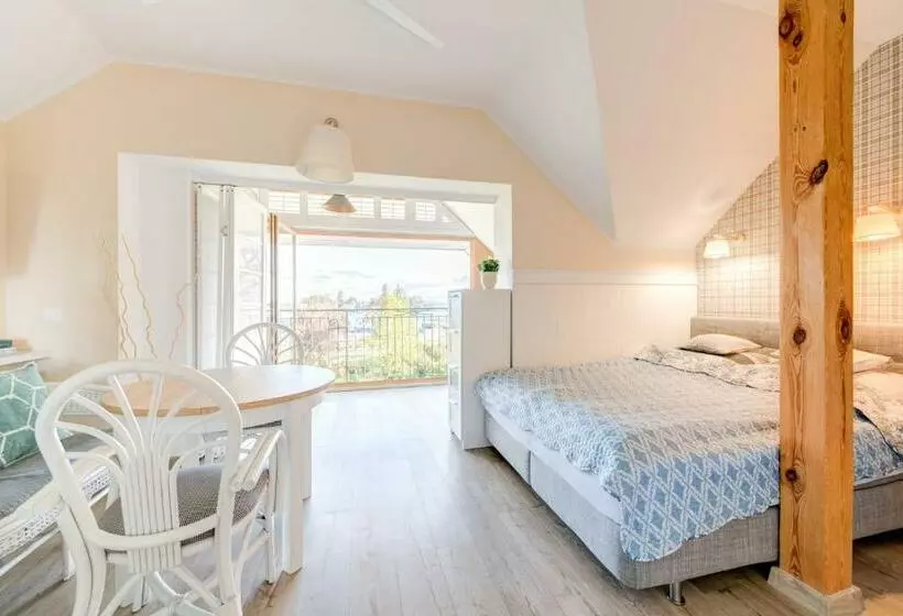 Aamiaismajoitus (B&B) Villa Pastelowa